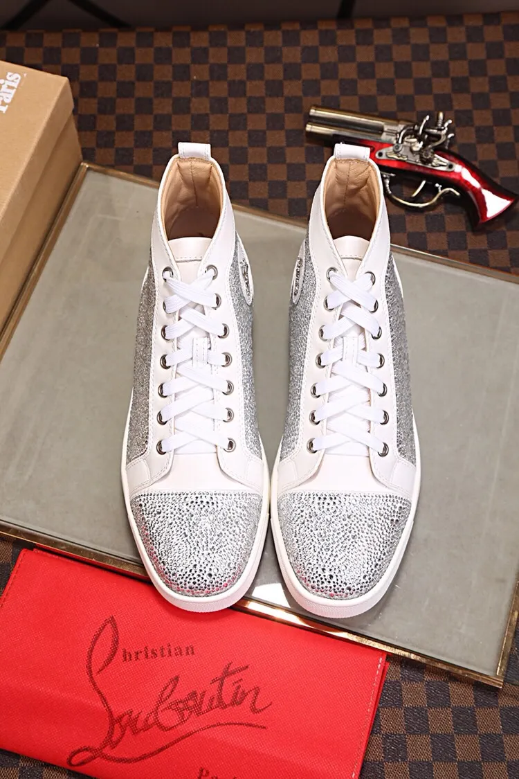 Ex-factory price 480. christian louboutin (CL red sole shoes) counter hot diamond series, high-top casual sneakers for couples 📢 📢 📢 Exclusive hot style release 🎈🎈💪 Movable latex feet 👻 Finished outsole sewing line [satisfied] 😝Female 35-40# Male 38#-46, global supply😝 [Top version]: original imported cowhide upper, top original leather lining, original molded TPU outsole, original 1:1 detail processing, original shoe last, large quantity available from stock,